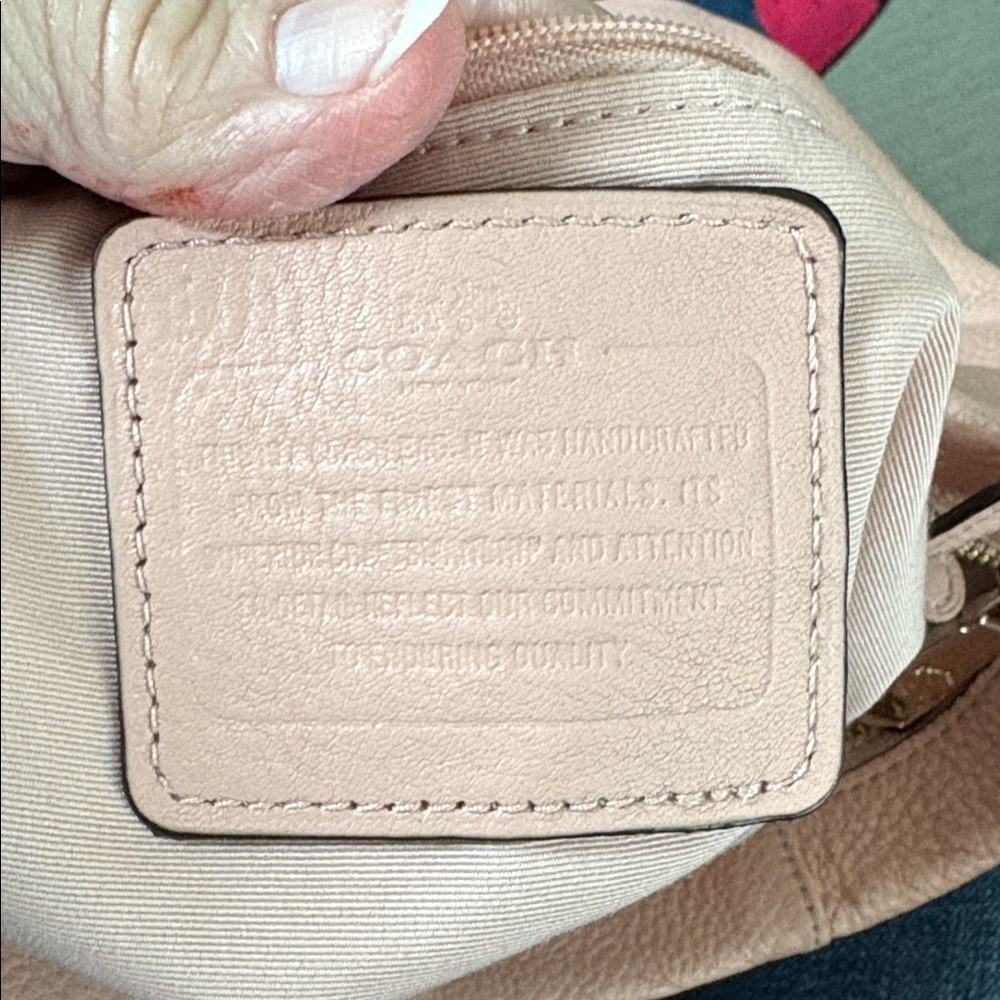 Coach East West Isabelle shoulder bag F35809 pebbled Leather pink blush EUC - Picture 15 of 17